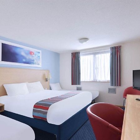 Travelodge Bedford Wyboston Экстерьер фото