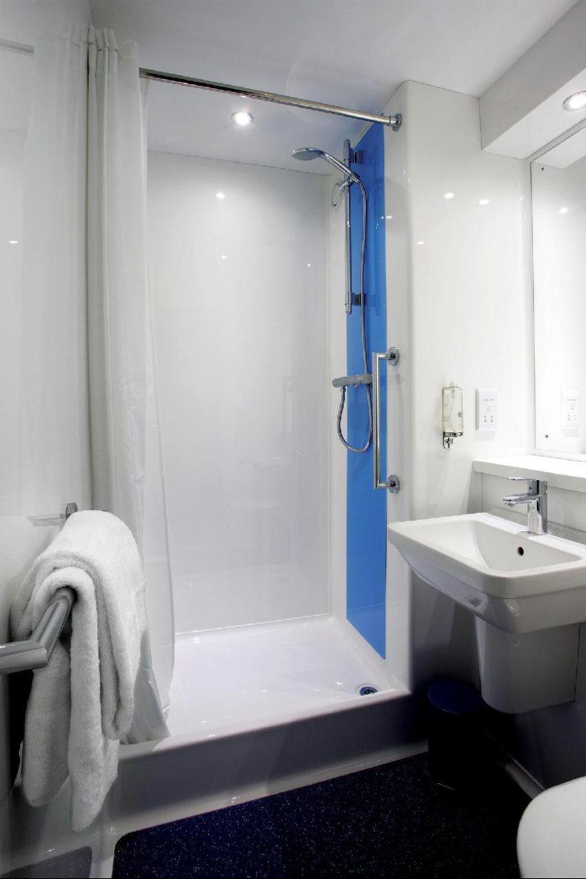 Travelodge Bedford Wyboston Экстерьер фото