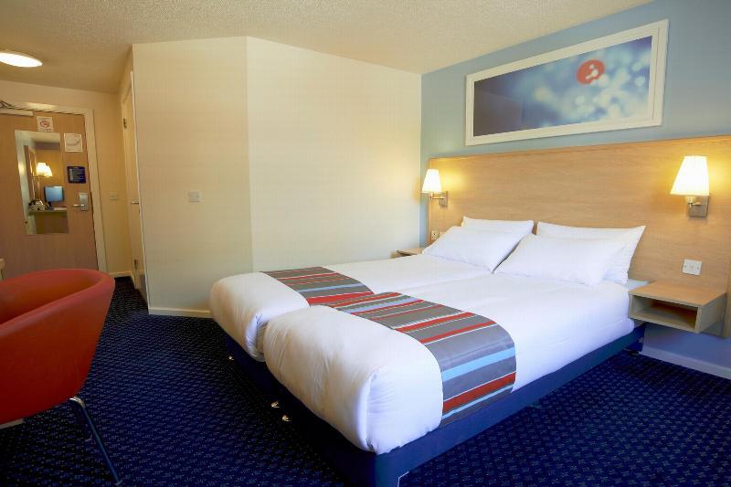 Travelodge Bedford Wyboston Экстерьер фото
