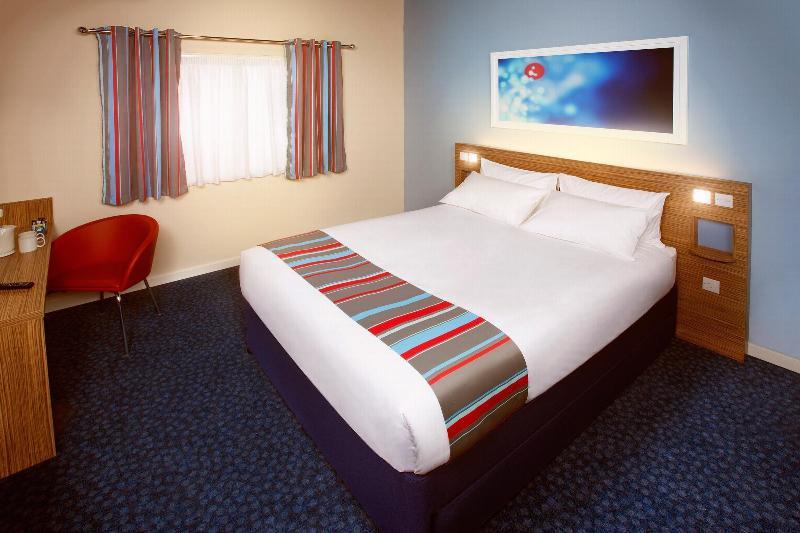 Travelodge Bedford Wyboston Экстерьер фото