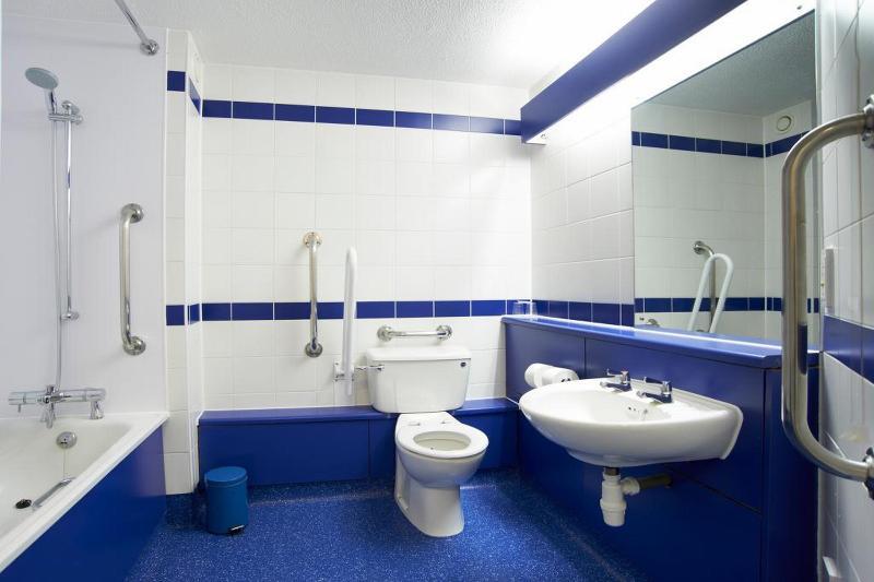 Travelodge Bedford Wyboston Экстерьер фото